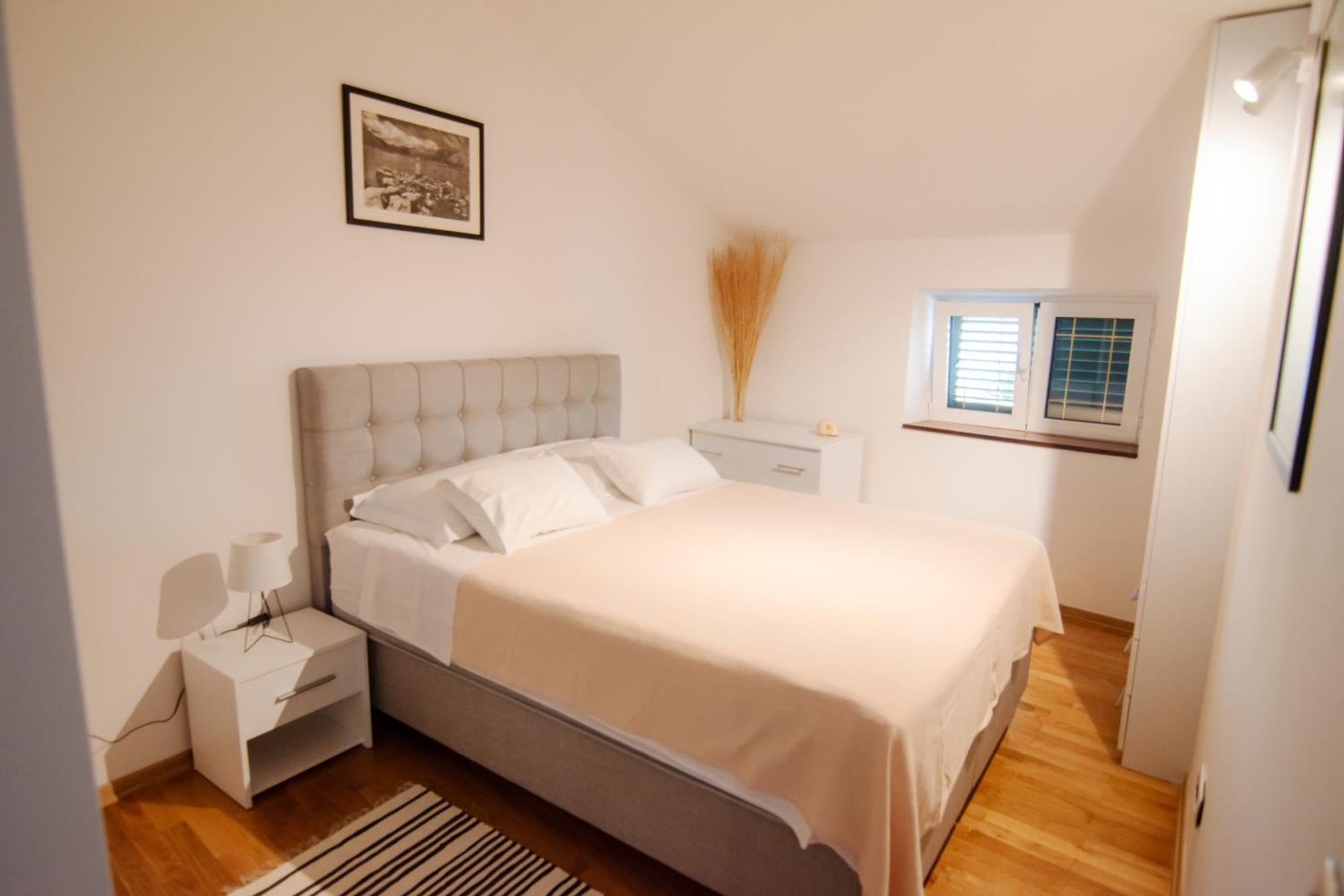 City Center Apartments Tivat Luaran gambar