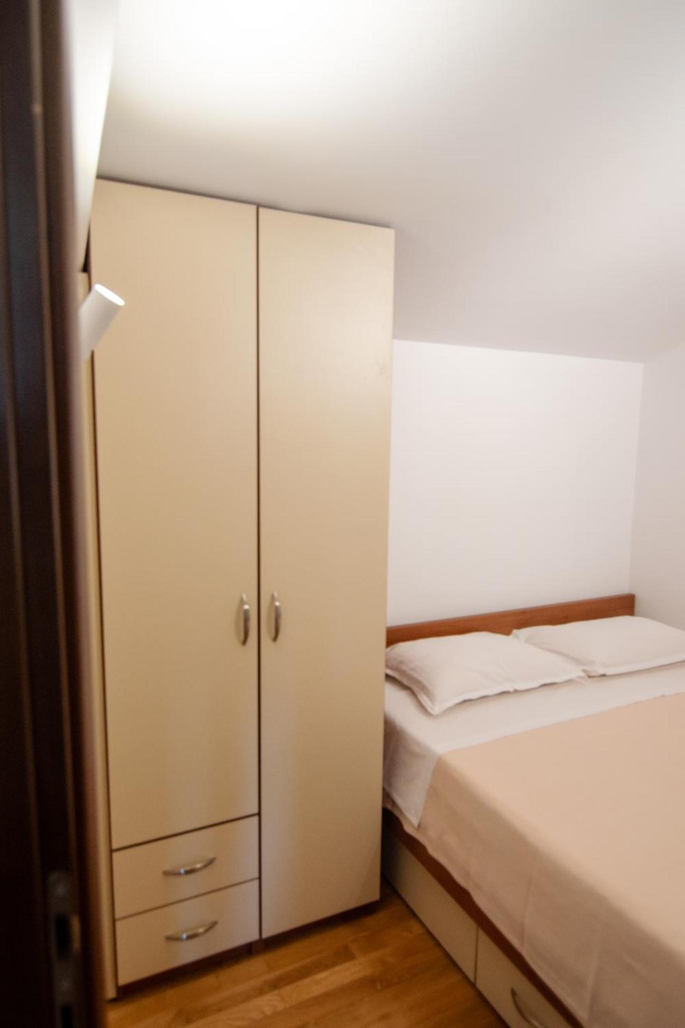 City Center Apartments Tivat Luaran gambar